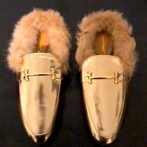 Ashley Stewart Willas Rose Gold Flat       Sz 10W